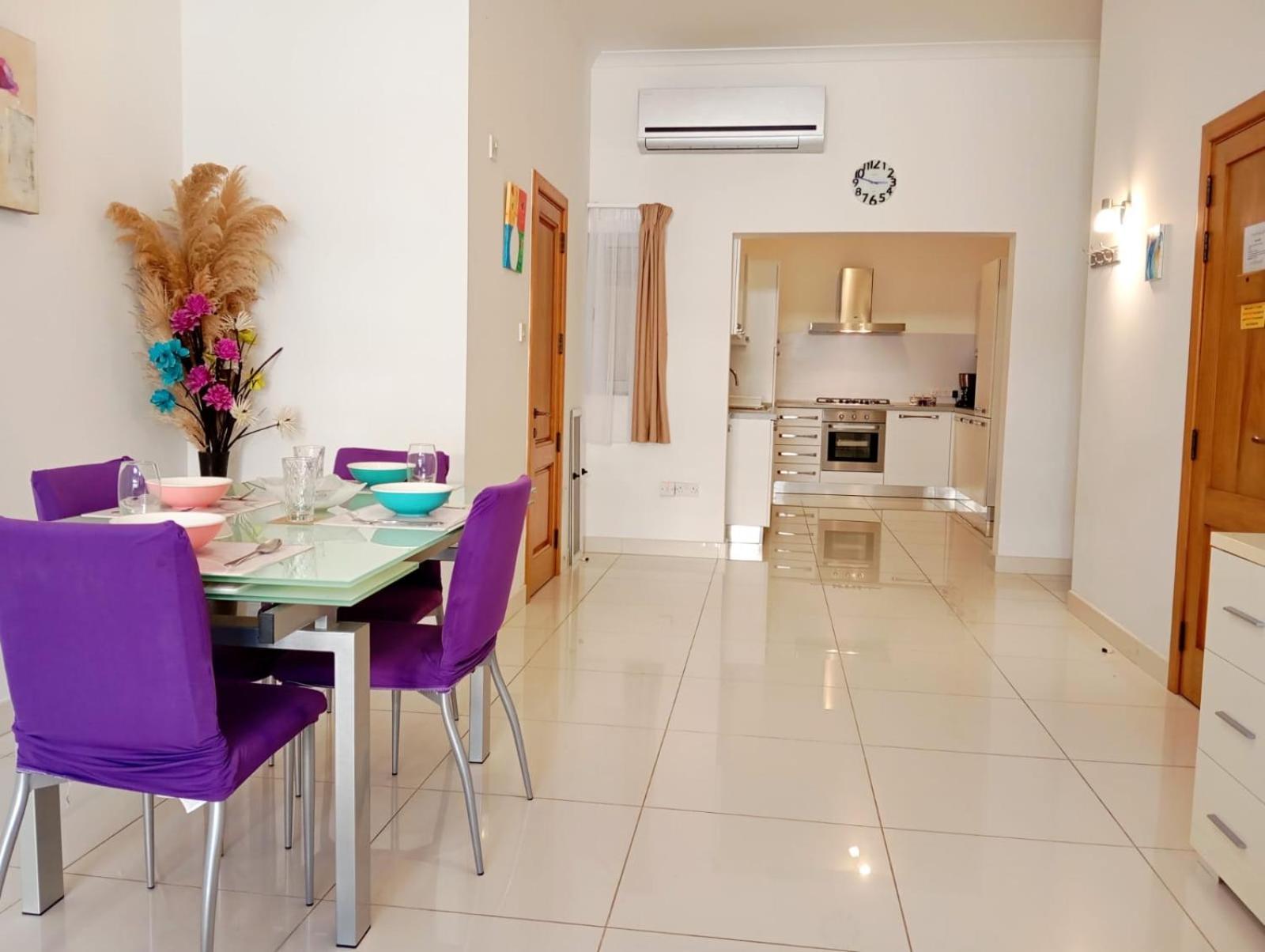 Modern Apartment In The Heart Of Sliema Steps From The Seafront Extérieur photo